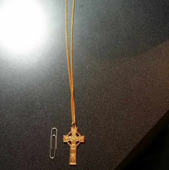 12k Gold cross pendant - Picture 6 of 9